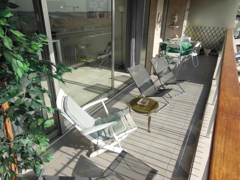 2, 3 And 4 Bedroom Sea View Forville Apartments 5 Mins From The Palais Cannes Chambre photo
